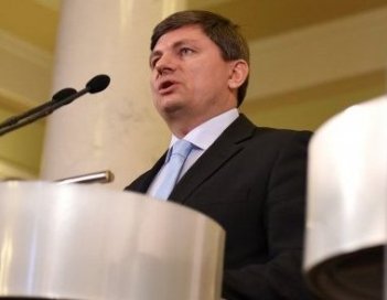 Герасимов просит Парубия повременить с вынесением на голосование резонансного законопроекта о праве Рады "выражать недоверие" главам антикоррупционных органов