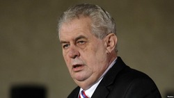 Действующий президент Чехии Земан одержал верх в первом туре президентских выборов, но не смог заручиться поддержкой абсолютного большинства