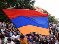 Четыре человека попали в больницу из-за давки на митинге в Ереване
