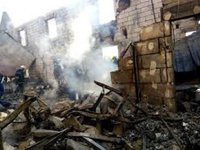 Під час нічного обстрілу Невельського постраждали чотири житлових будинки, рятувальники дістали з-під завалів двох людей – голова Донецької ОДА