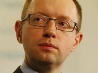 Yatseniuk: Kyiv is ready for dialogue with regions