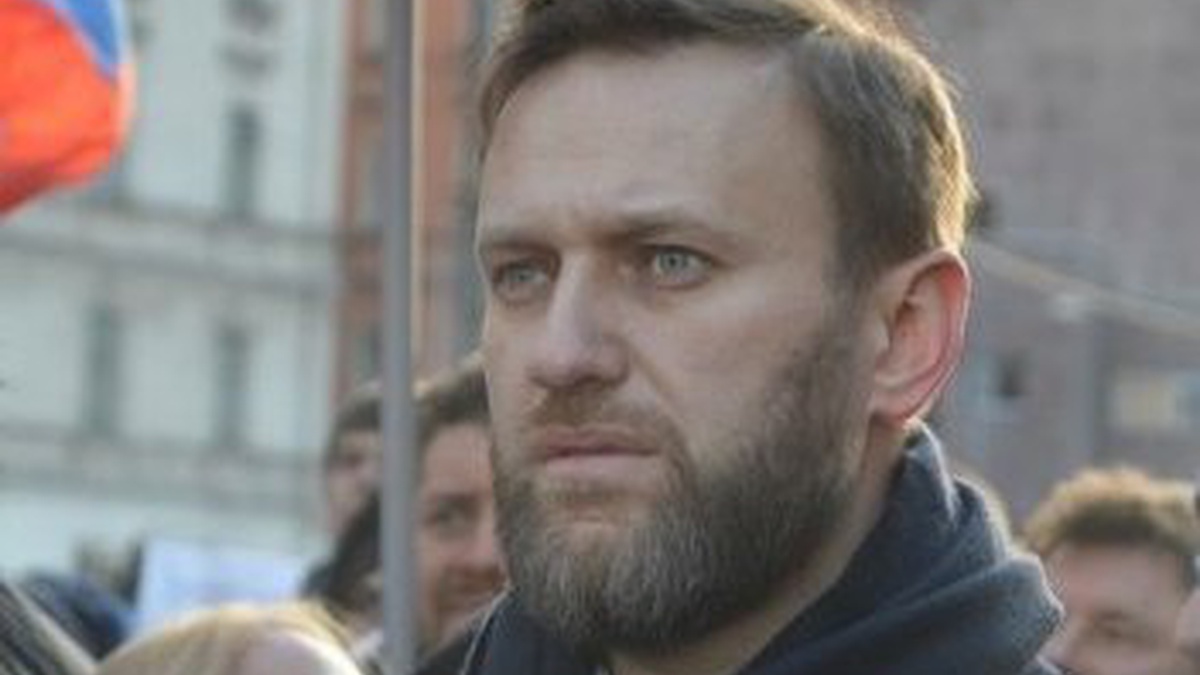 Навальний перебуває в реанімації в Омську без свідомості, підключений до апарату ШВЛ