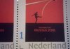 В Нидерландах выпустили почтовую марку с футболистом, сбивающим самолет МН17