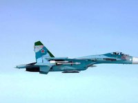 Российский истребитель Су-27, по предварительным данным, упал в Черное море, летчика ищут