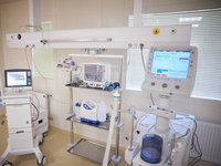 Американська корпорація GE Healthcare передала українським лікарням 180 одиниць медобладнання