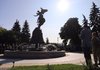 Кличко відкрив композицію з фігурою архистратига Михаїла в парку "Володимирська гірка"