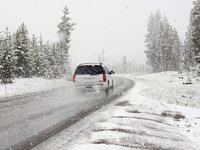 Ограничения движения из-за снега действуют на дорогах в 4 областях – "Укравтодор"