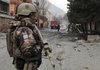 Таліби вилучають зброю у афганців, обстановка в аеропорту Кабула напружена