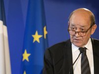 Глава МЗС Франції попередив Москву про "стратегічні наслідки" у разі ескалації ситуації з Україною