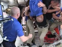 Астронавты NASA вернулись на борт МКС после замены неисправной антенны