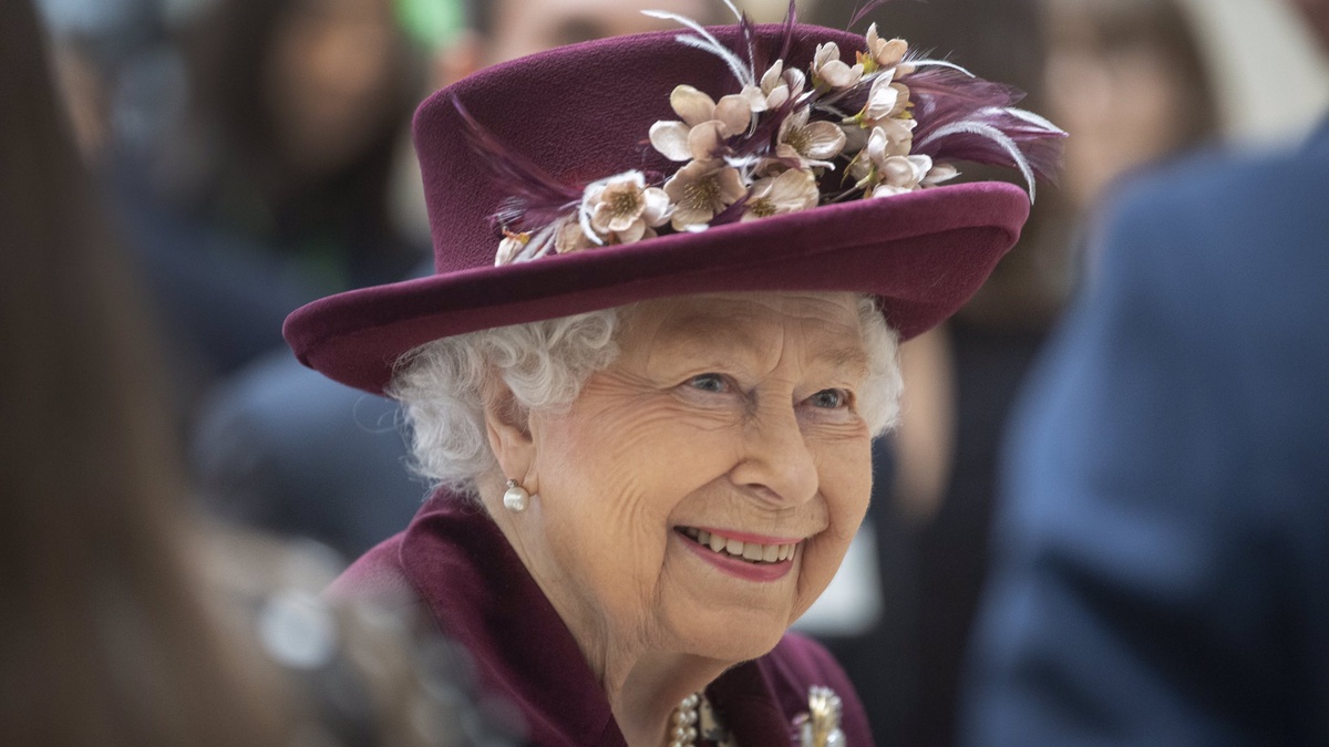 У британської королеви Єлизавети II виявлено коронавірус