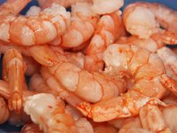 Полицейские Херсонщины предупредили незаконный вылов редких видов рыбы и креветок в акватории Черного моря