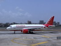 Пилоты Air India отказываются выходить в рейсы, пока им не сделают прививку от COVID-19