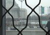 Мародеры в Алматы напали на офисы пяти телеканалов