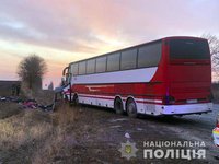 В Хмельницкой области в ДТП попал микроавтобус с переселенцами: 7 человек погибли, 9 травмированы