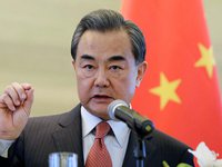 Глава МИД КНР призвал "не подливать масла в огонь" ситуации вокруг Украины