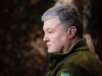Порошенко призвал мир дать жесткий ответ на ракетные обстрелы Украины