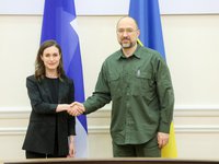 Шмыгаль и Марин договорились об оперативном согласовании правительствами стран параметров привлечения Финляндии к восстановлению Украины