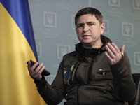 Подоляк: У военно-политического руководства страны нет сомнений, что война должна идти по сценарию Украины. Иначе – зачем были все эти смерти?