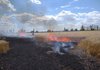 Унаслідок ворожих обстрілів в Харківській області горіло 3 га пшениці, виникла масштабна пожежа на підприємстві